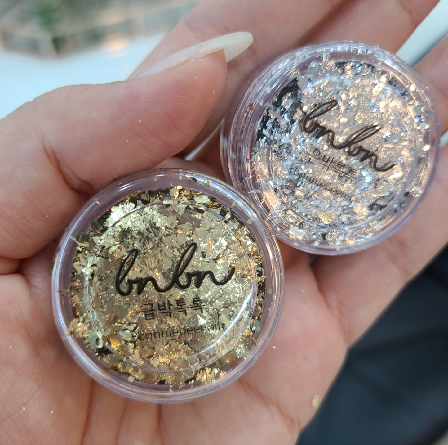 BONNIEBEE Metallic nail flakes - gold/silver