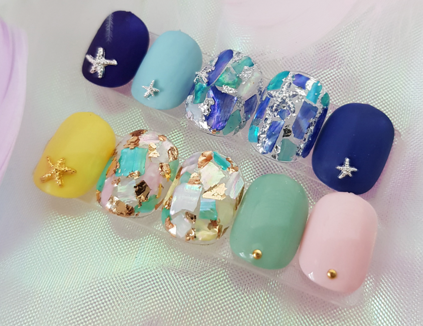 BONNIEBEE Metallic nail flakes - gold/silver