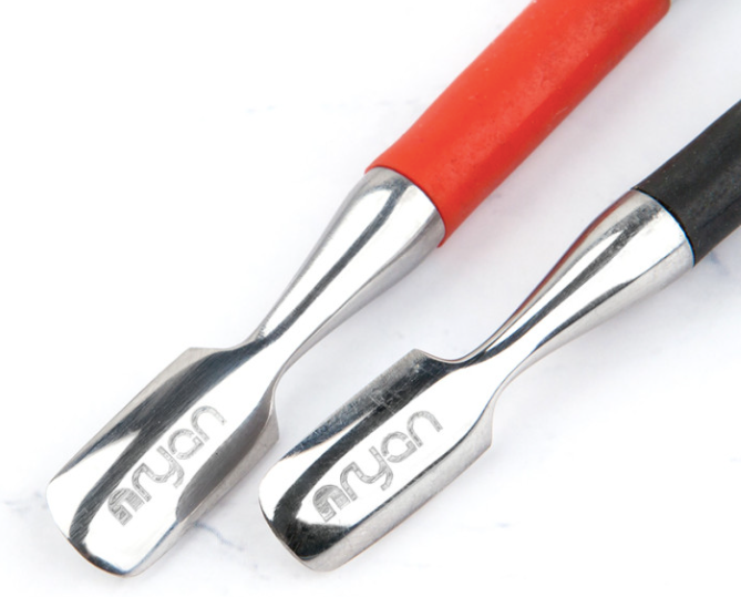 NRYAN Silicon grip cuticle pusher - BLACK