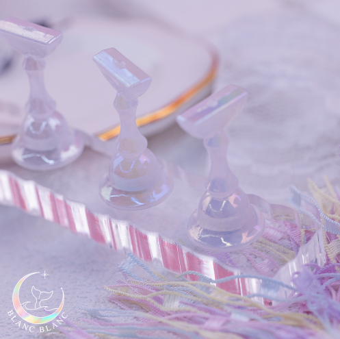 BLANC BLANC Aurora wave nail tip stand