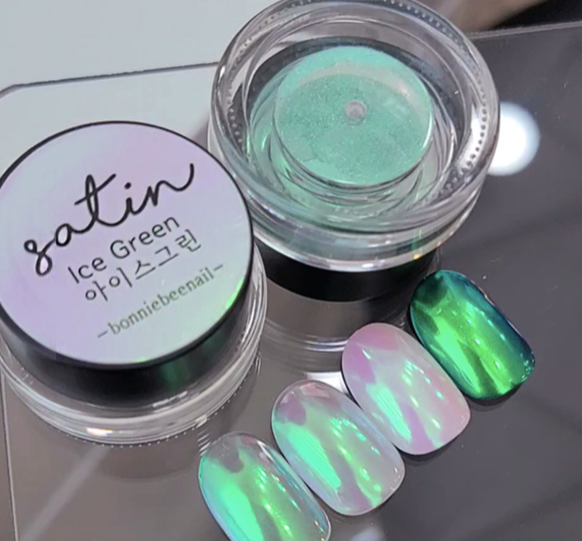 BONNIEBEE Satin chrome powder - Ice Green