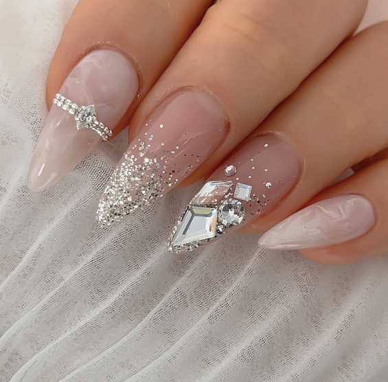 NAILBAYO - Doi glitter gel WHITE SILVER