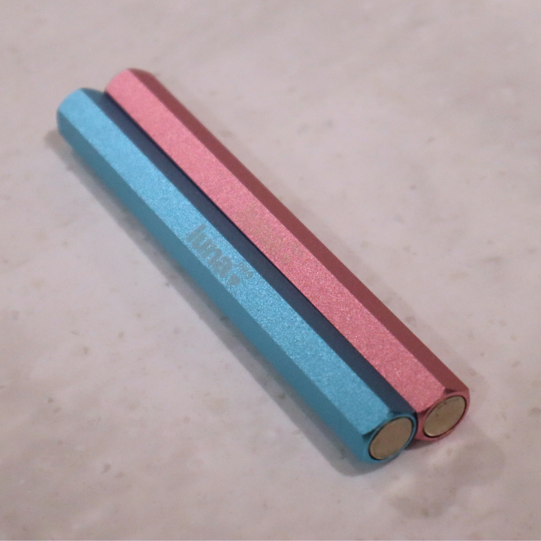 LUNAPRO Double sided metallic bar magnet - Pink/Blue