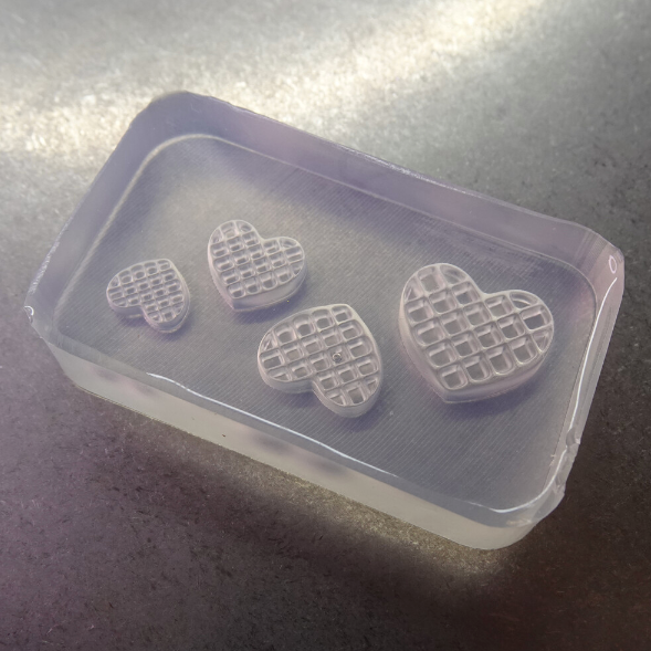 YOLOBITCH Neko & Heart waffle silicone mould - 2 types