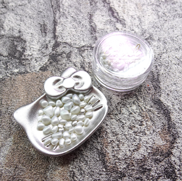 YOLOBITCH Silver Kitty charm tray - 2 types