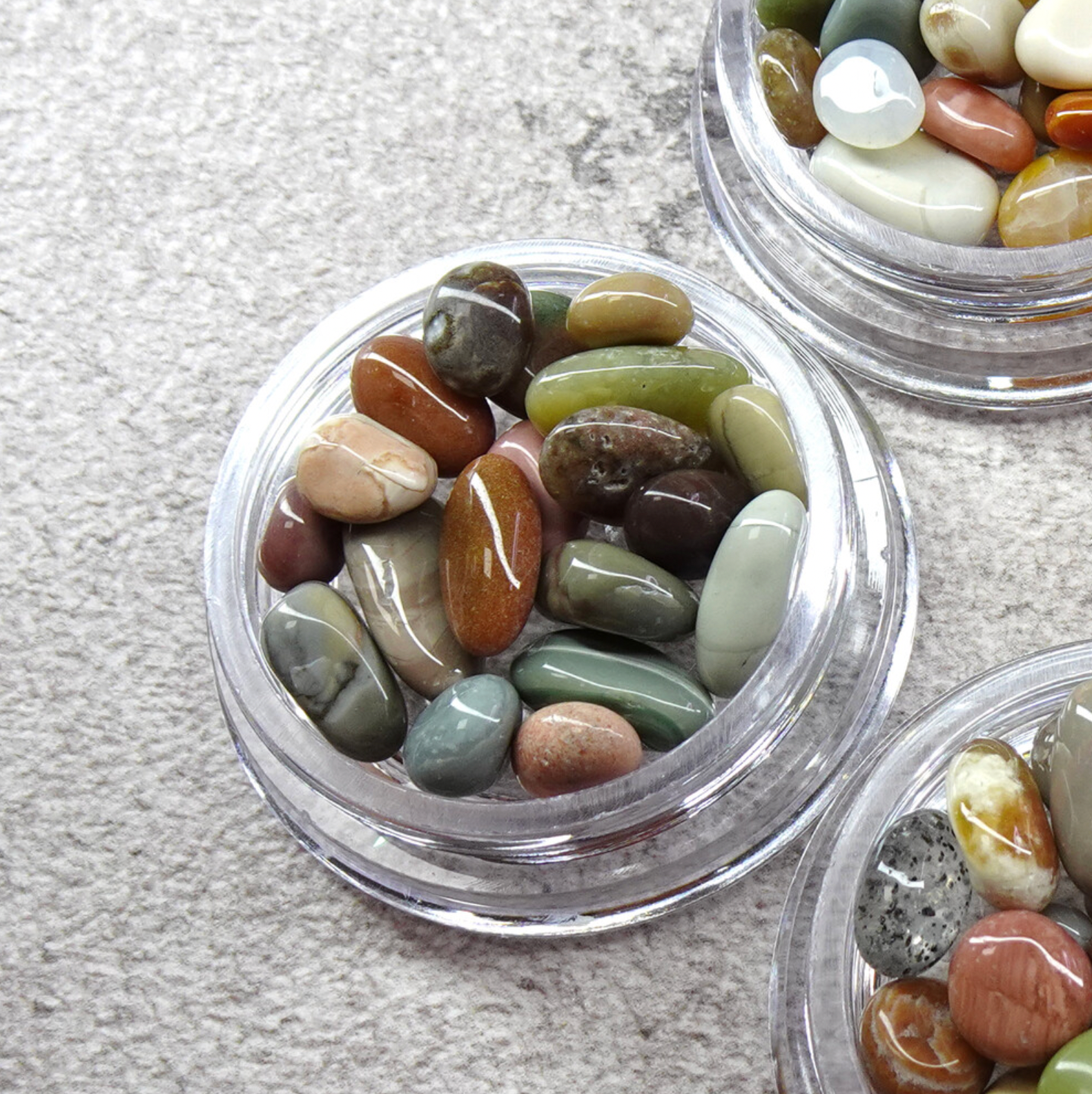 YOLOBITCH Muted pebble stone mix