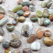 YOLOBITCH Muted pebble stone mix
