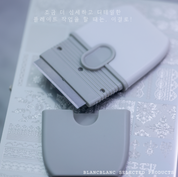 BLANC BLANC 2in1 plate scraper