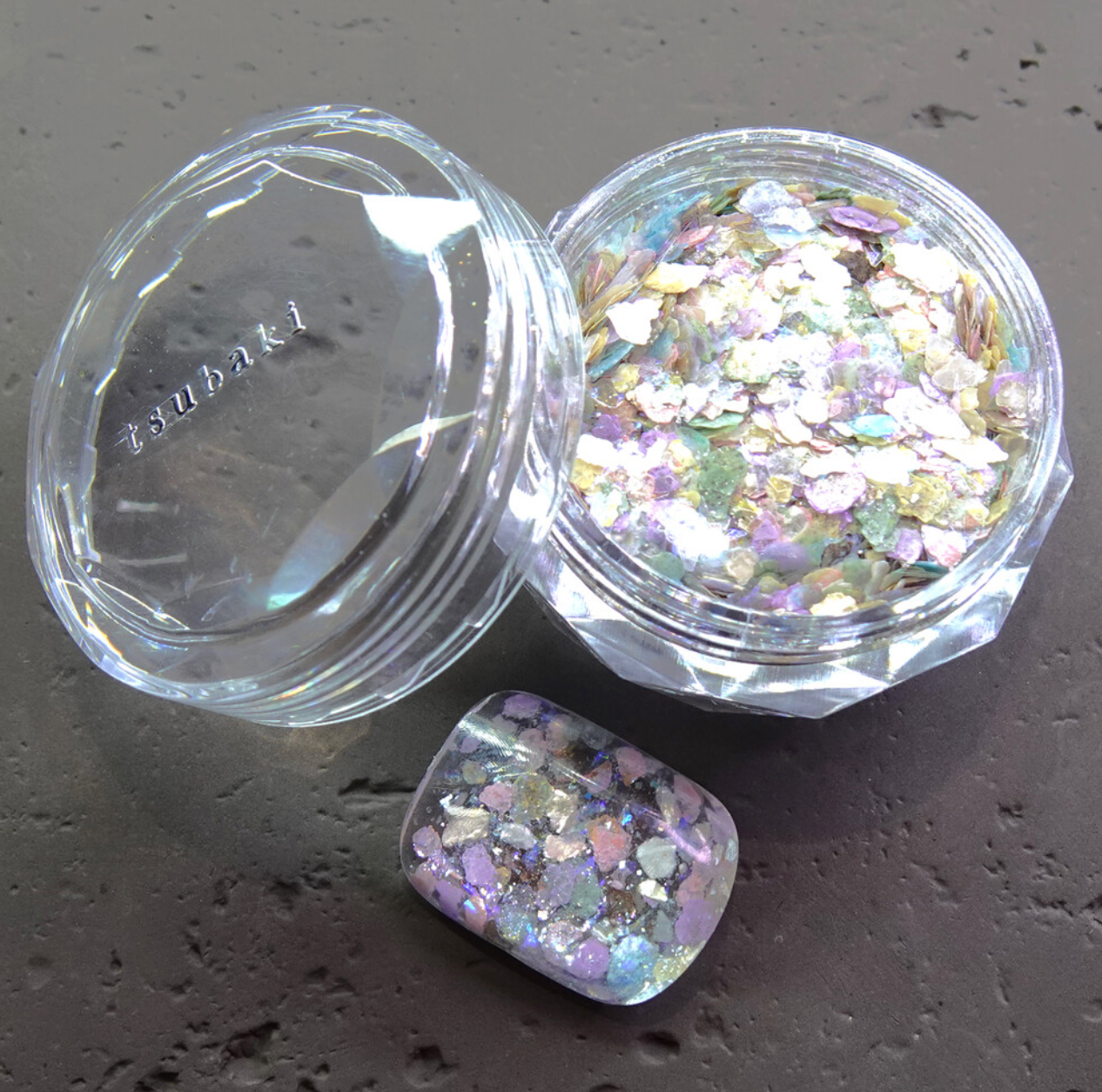 YOLOBITCH Petal shell glitter mix