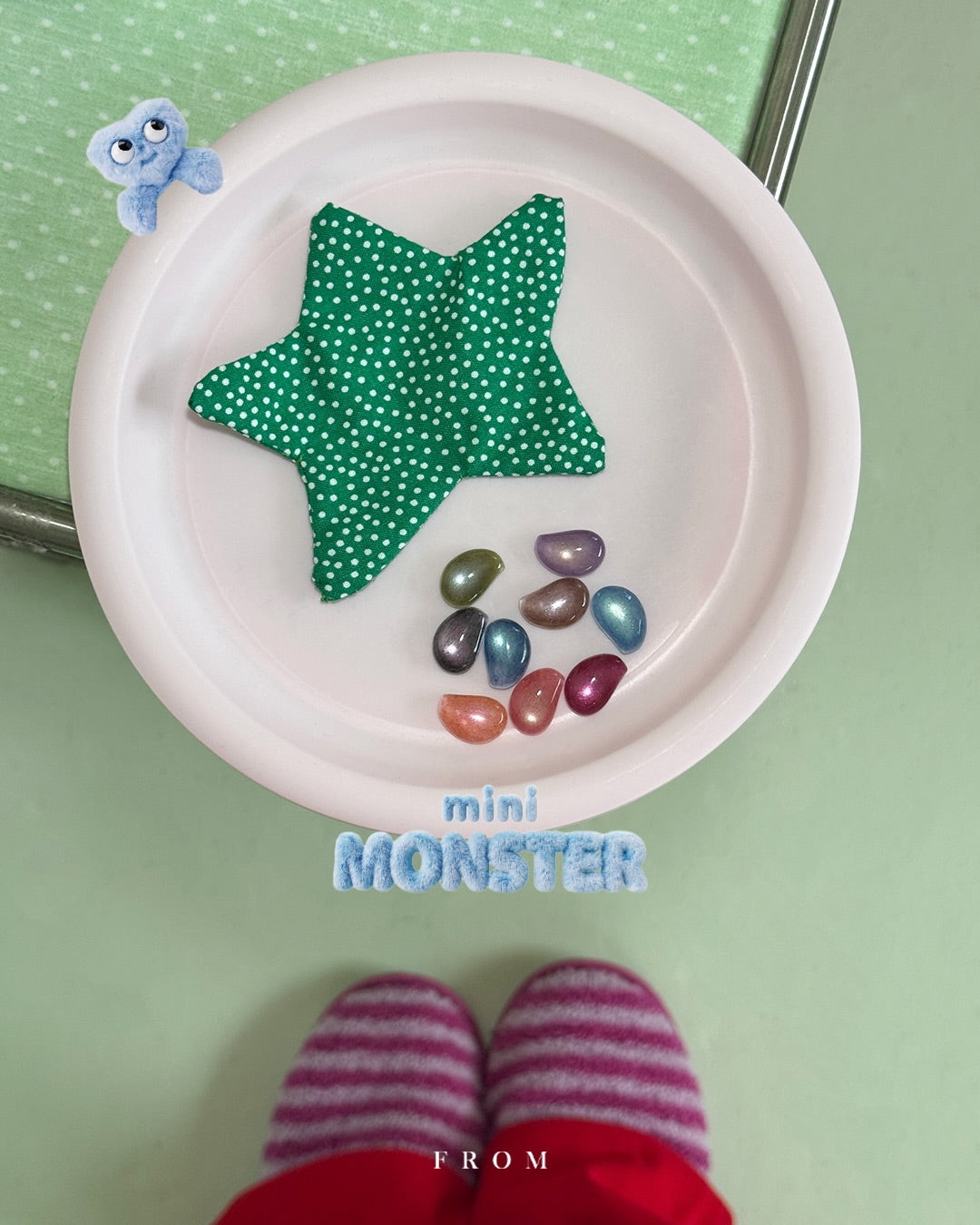 FROM THE NAIL Mini monster